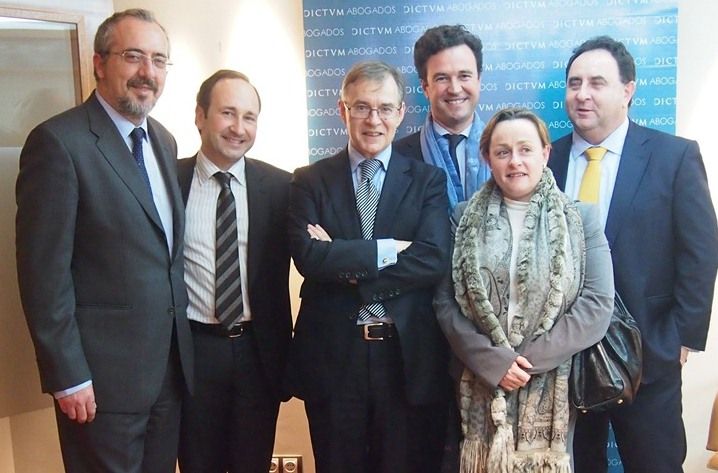 Dictum inaugura su nuevo despacho en Galicia